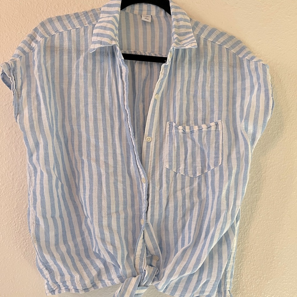 Old Navy Buttoned Top
